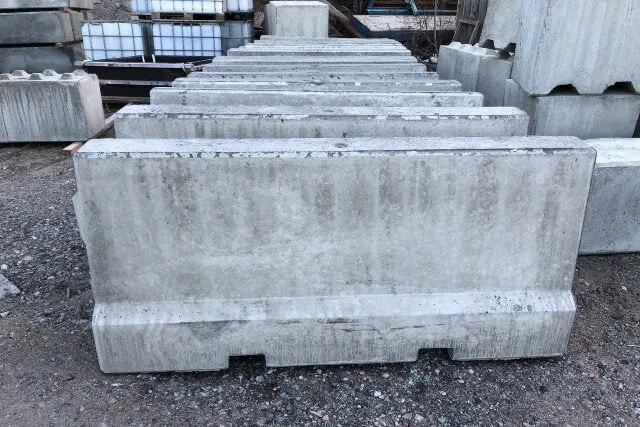 Barieră Jersey – delimitare grea din beton