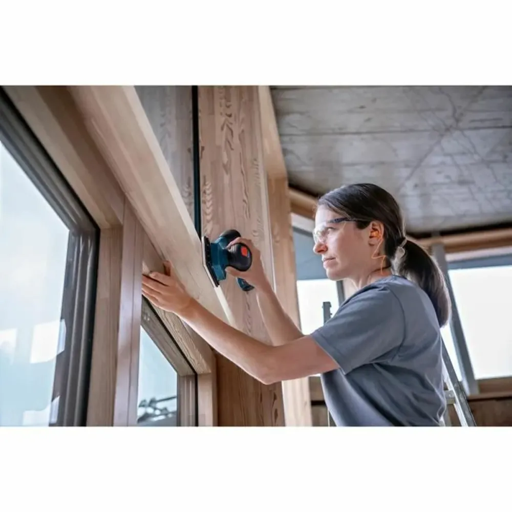 Ferăstrău BOSCH Professional 12 V