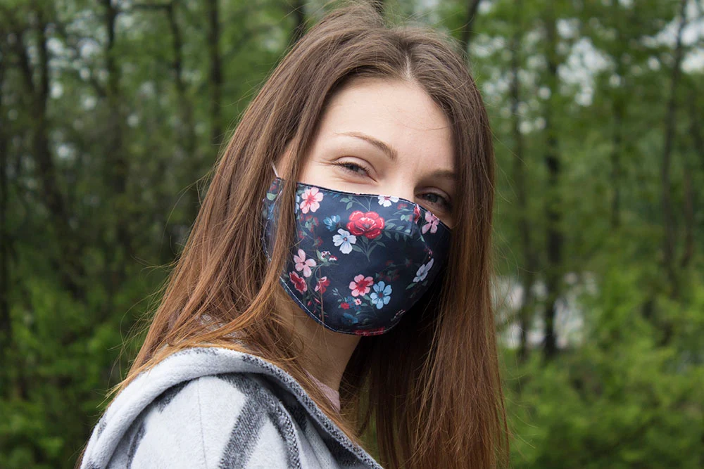 Mască streetwear - FLORI PE VERDE