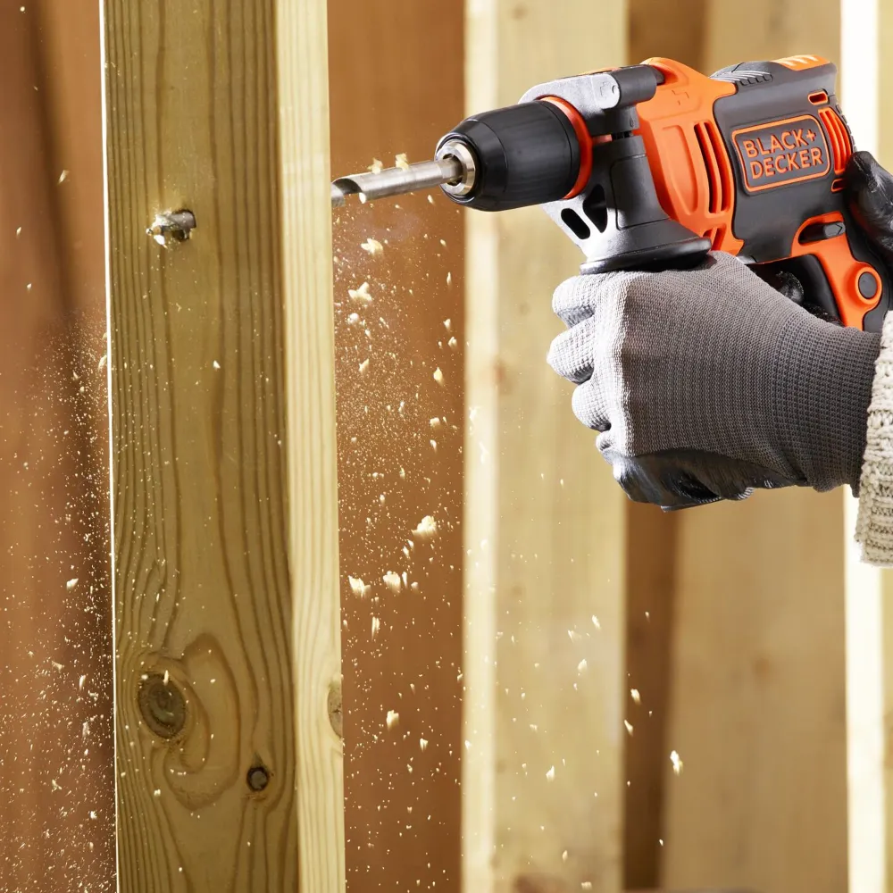 Burghiu cu ciocan Black+Decker BEH710K-QS 710W