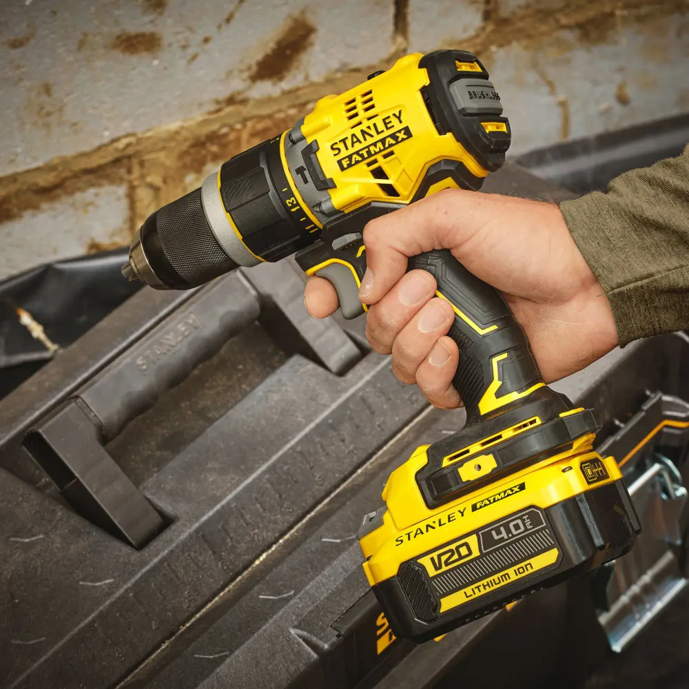 Burghiu cu ciocan V20 Stanley SFMCD721M2K