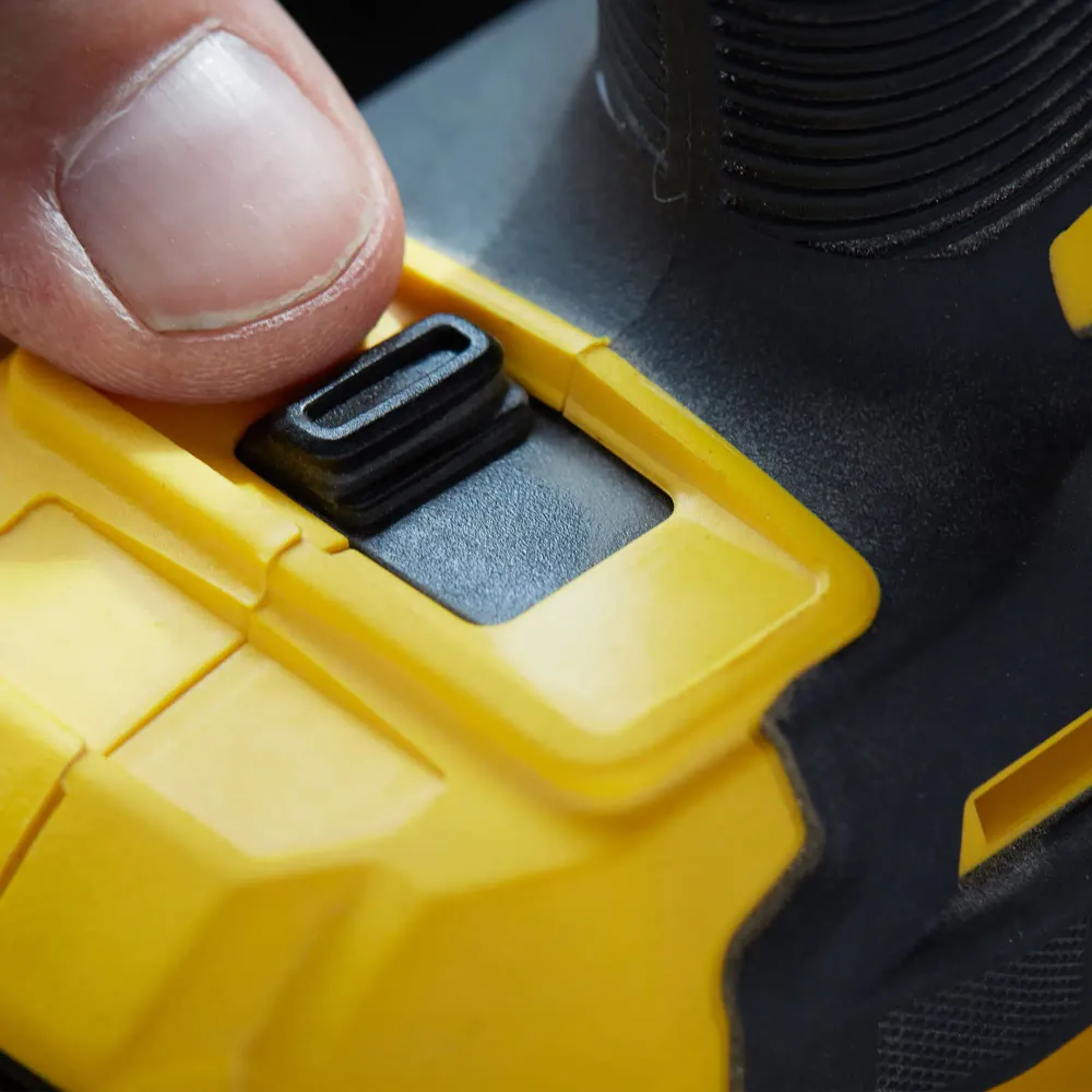 Cheie de impact V20 Stanley SFMCF820D2K 18V