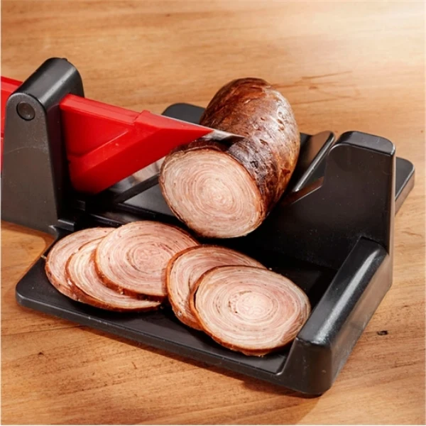 Dispozitiv multifunctional pentru feliat