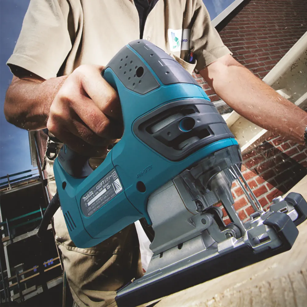 Ferăstrău alternativ Makita 4350FCTJ 720W