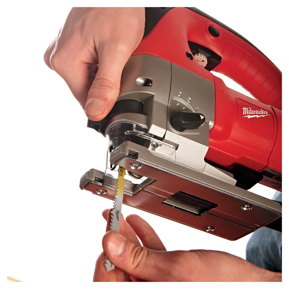 Ferăstrău alternativ Milwaukee JSPE 135 TX 750W