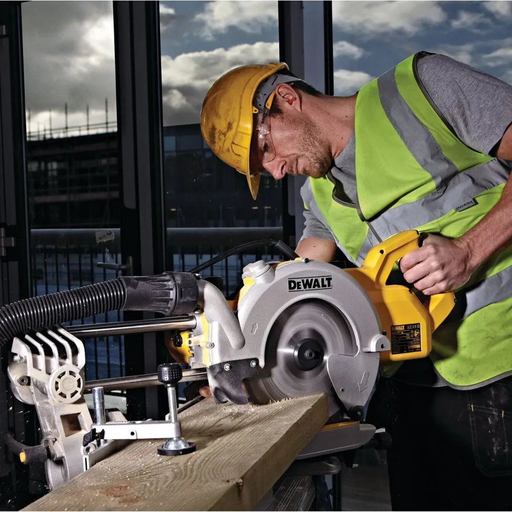 Ferăstrău circular Dewalt DWS778-QS 1850W