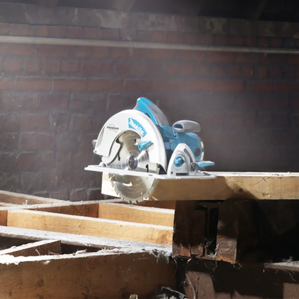 Ferăstrău circular Makita 5008MGJX 1800W