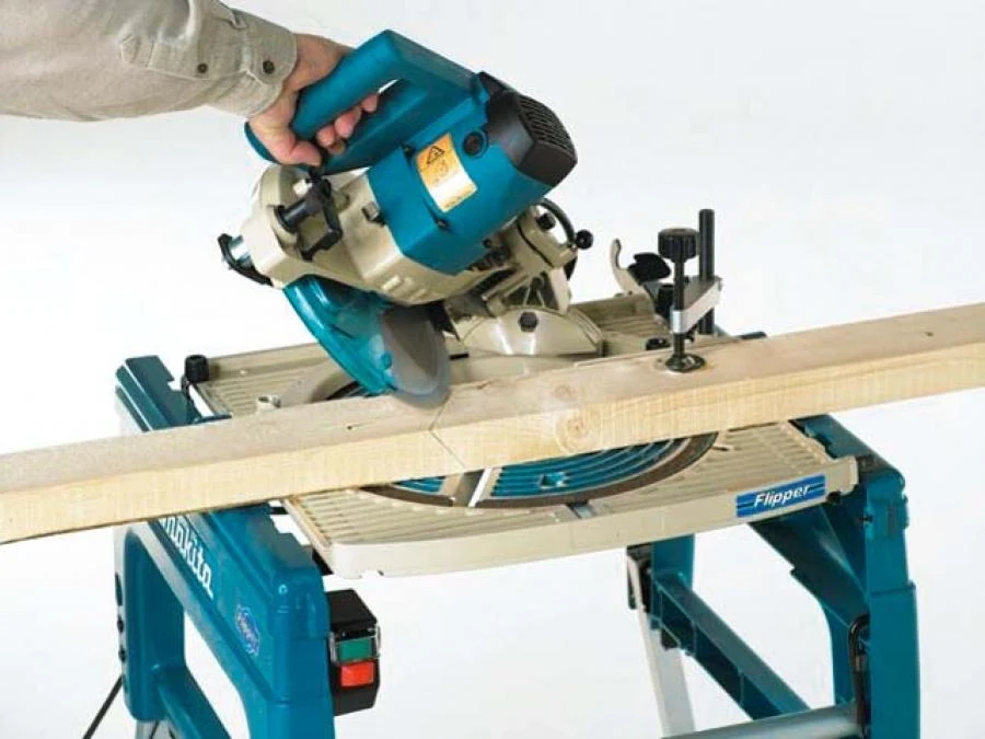Ferăstrău combinat Makita LF1000 1650W