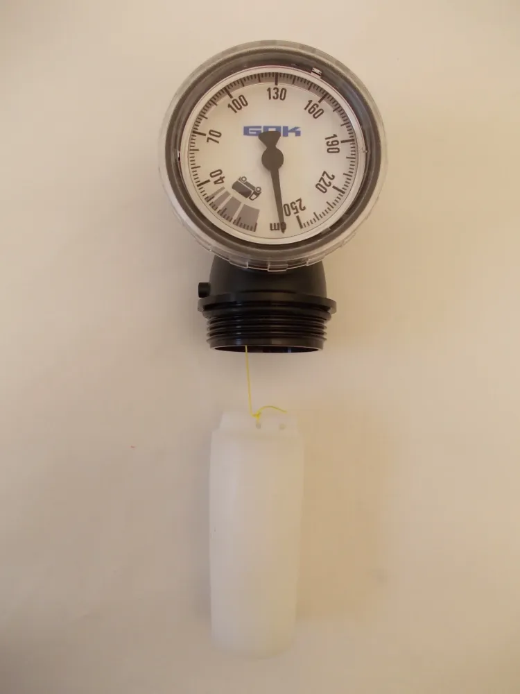 Indicator de nivel mecanic pentru rezervorul de ulei cu un înotător