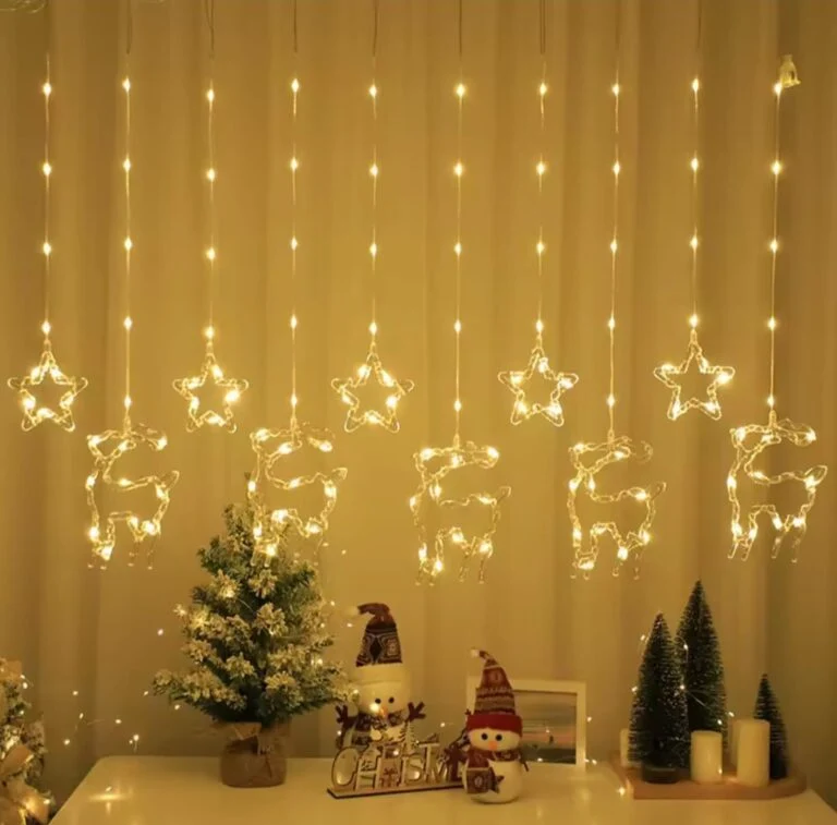 Luminițe de Crăciun tip perdea, decorata cu stele și reni, alb cald,alb rece sau multicolor