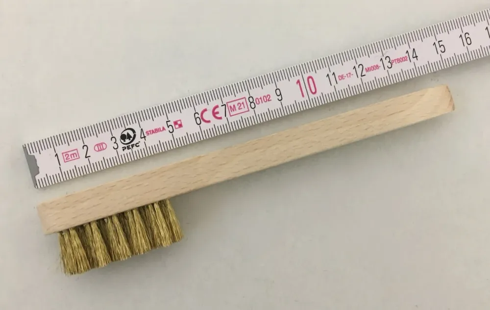 Miniburst Brass pe mâner din lemn perie de sârmă de 15 cm