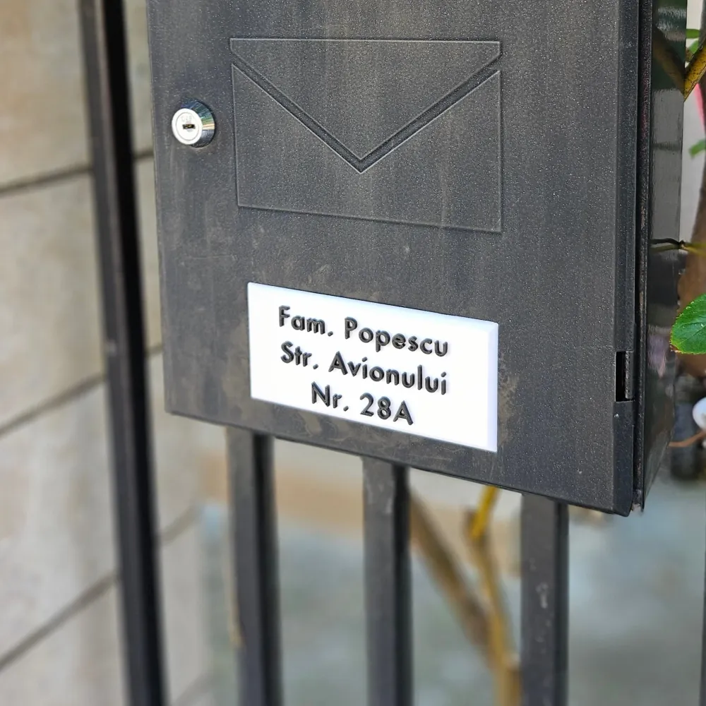 Placă personalizată pentru cutia poștală