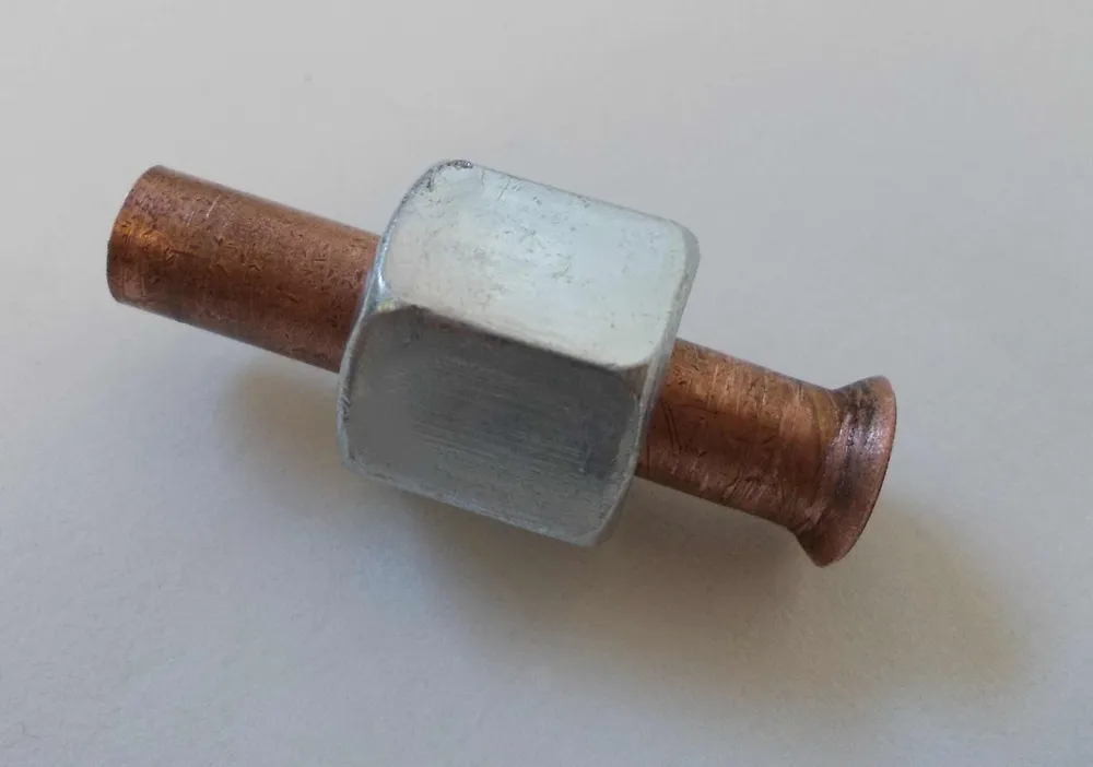 Rezervorul de ulei de conectare la regulatorul de ulei Tubul de cupru răsturnat aprox. 6cm
