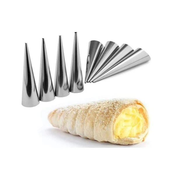 Set 8 forme conice pentru rulouri + 10 cosulete pentru savarine