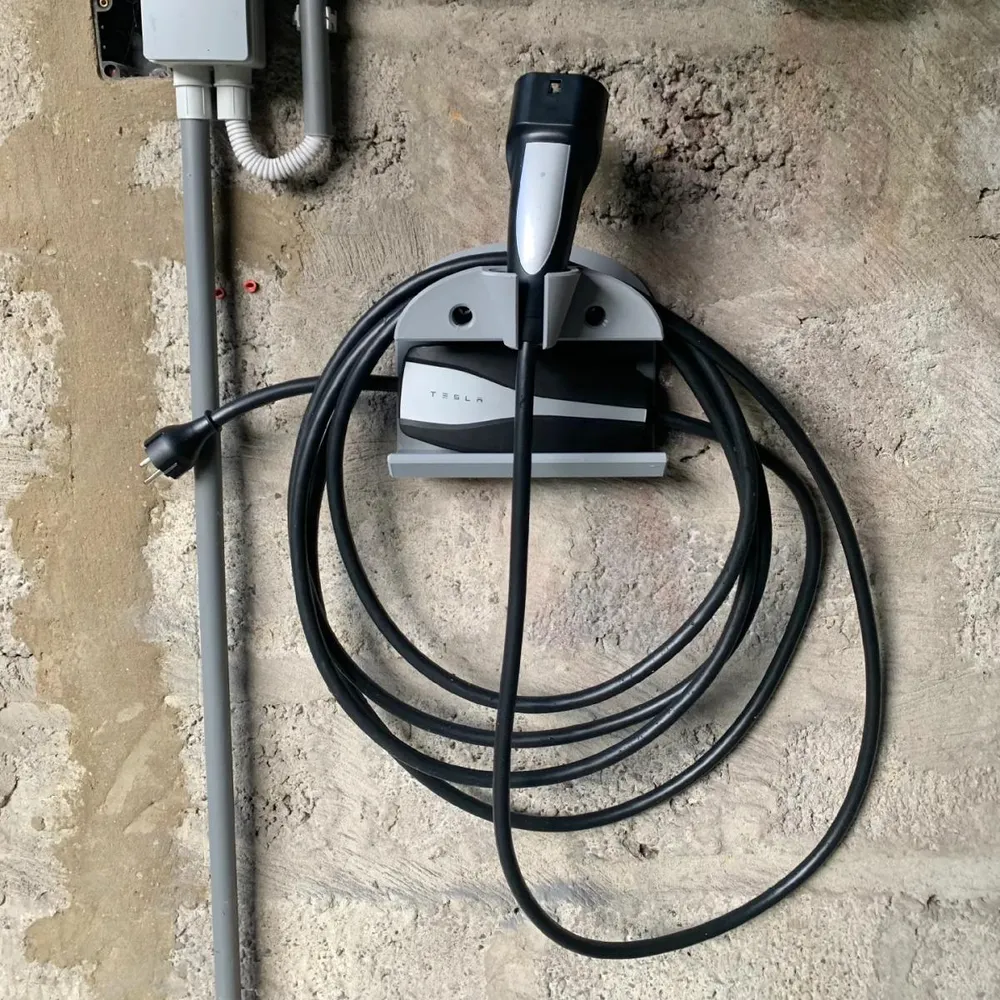 Suport perete pentru încărcător Tesla Mobile Connector EU și cablu tip 2, Negru