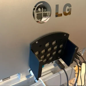 Suport VESA universal pentru Mac Mini M4 – compatibil 75mm și 100mm