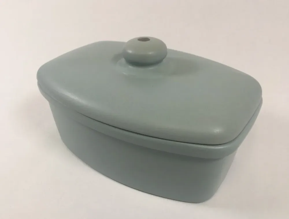 Tigaie cu mere coapte manual, făcută din salvie ceramică