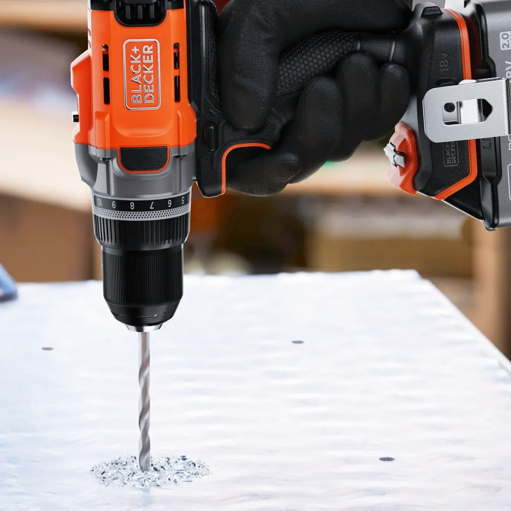 Şurubelniţă Black+Decker BCD382D1XK-QW 18V 2Ah