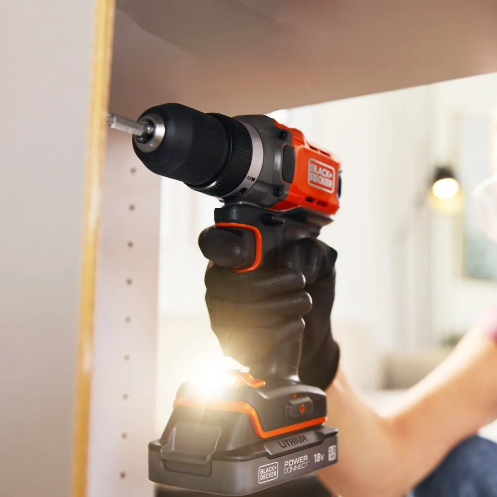 Şurubelniţă Black+Decker BCD382D1XK-QW 18V 2Ah
